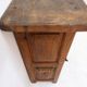 Armoire rustique en bois avec porte à panneau sculpté et ferrures en fer - Espagne, début XIXe siècle