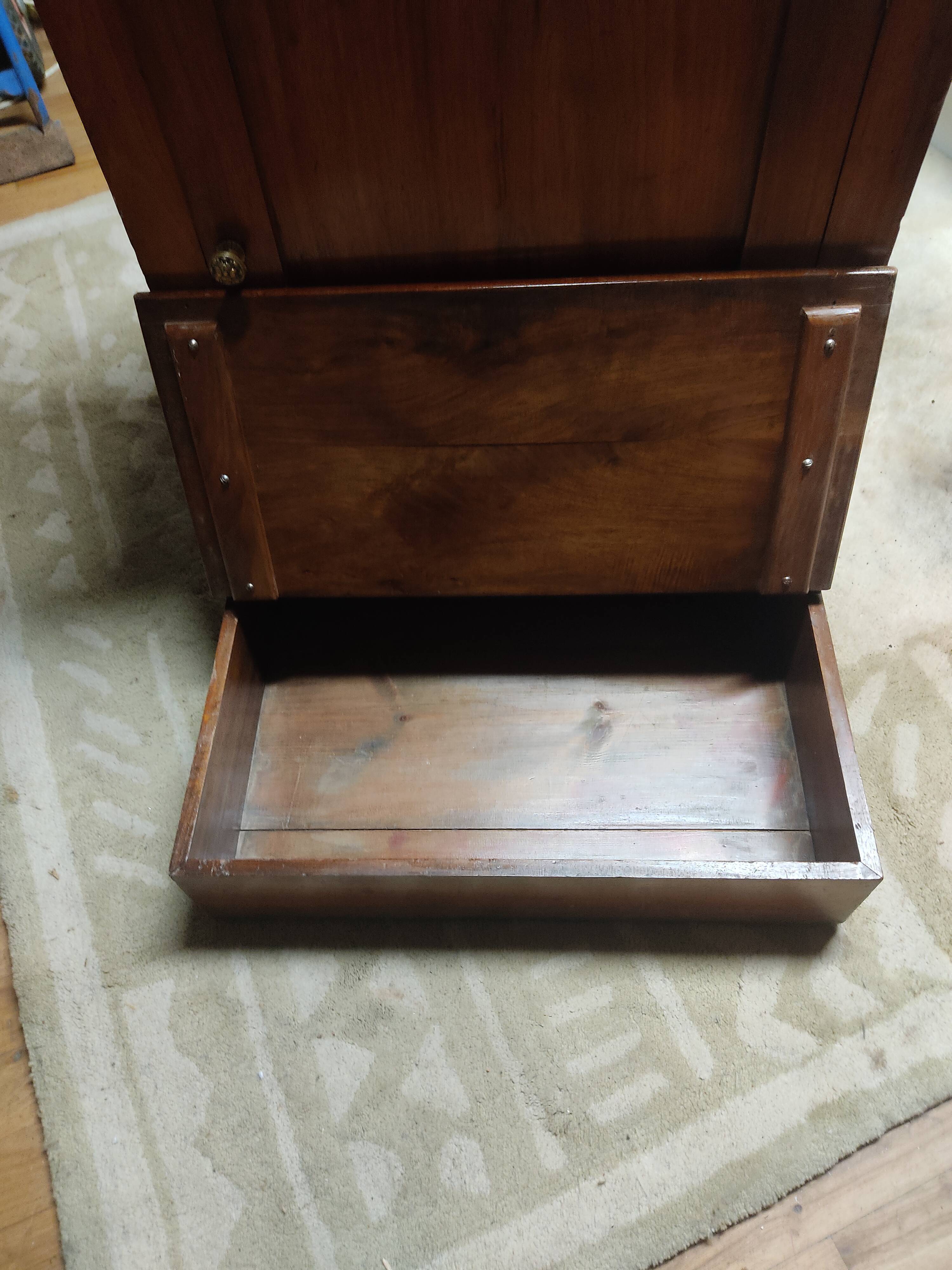 PRAY TO GOD OF THE 19TH WALNUT.