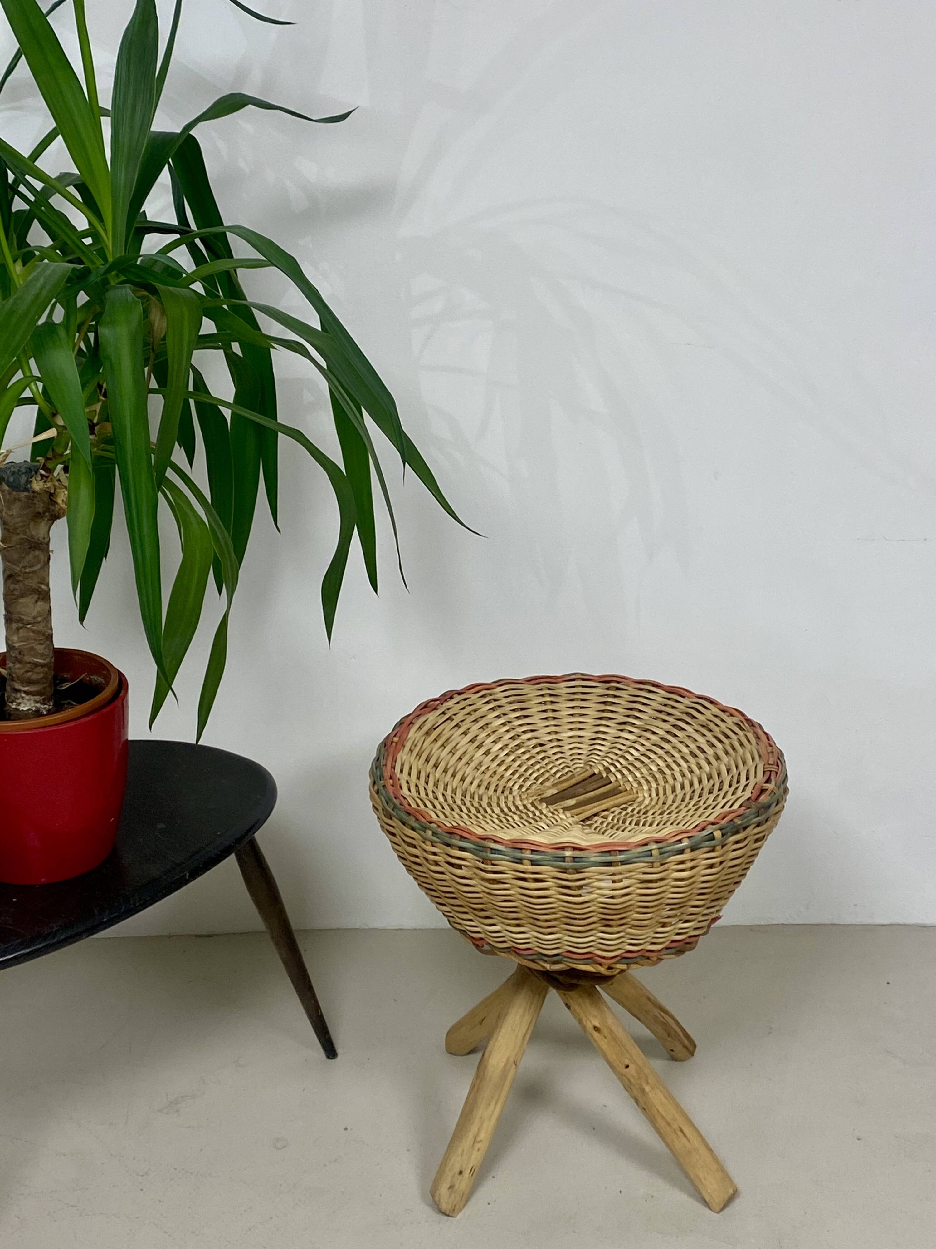 Rattan stool – Vintage 1970s