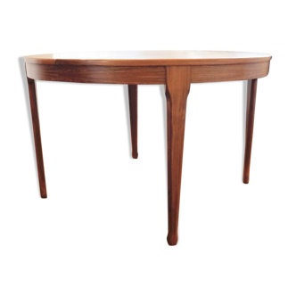 Baumann dining table
