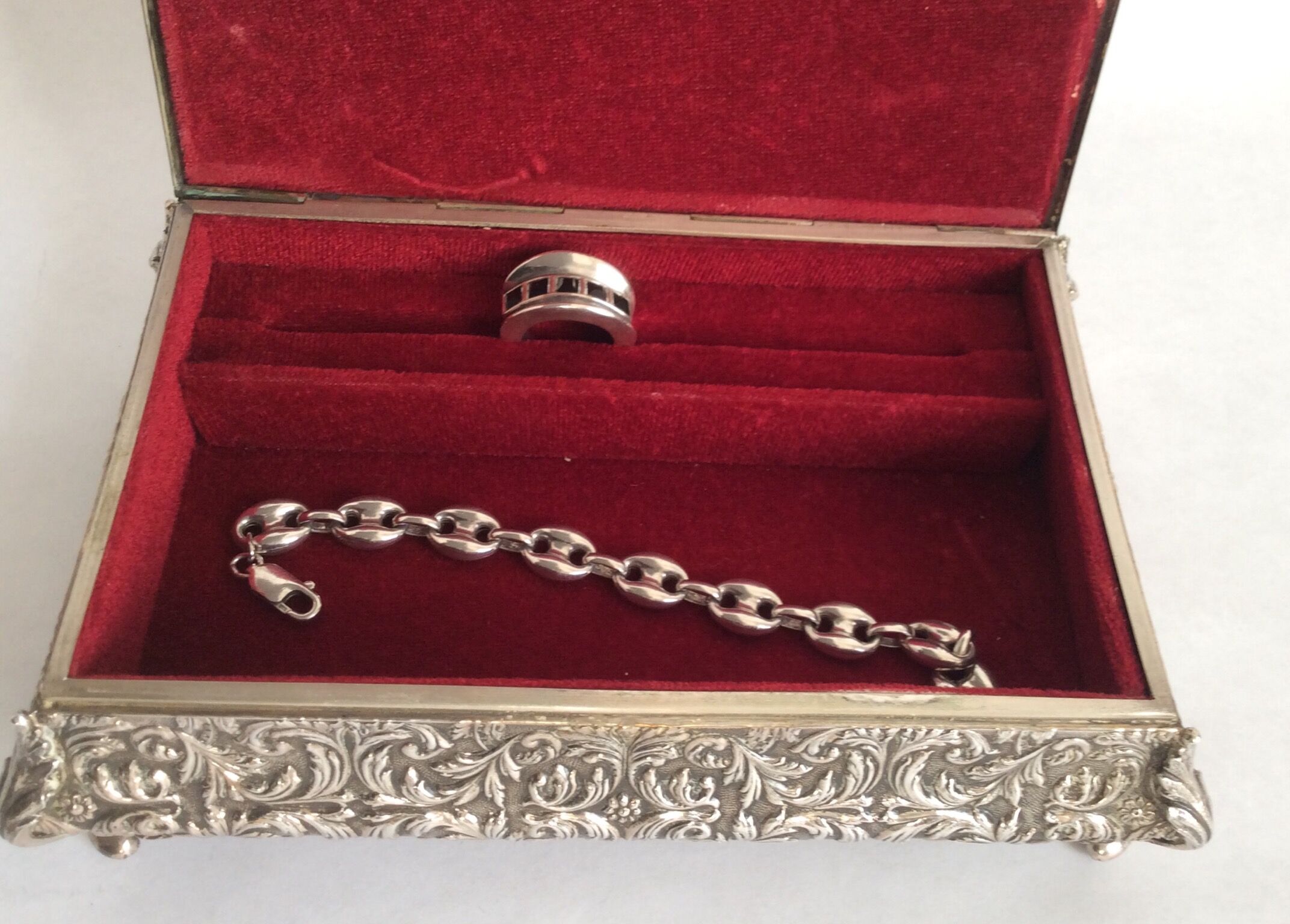 Silver jewelry box