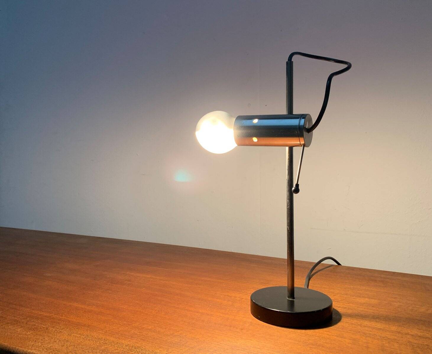 Italian table lamp model 251 from the mid-century by Tito Agnoli for Oluce, 1950s.