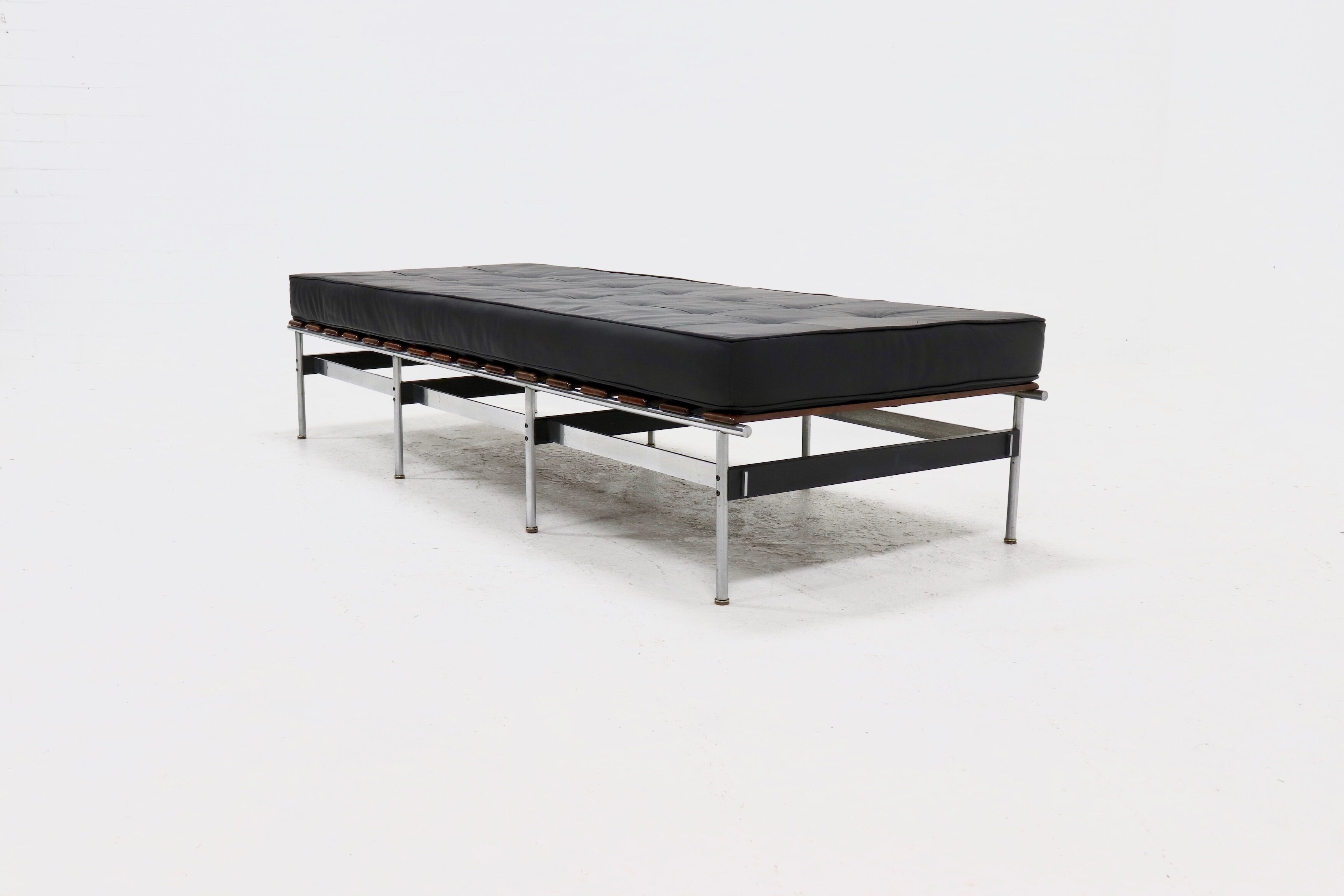 416 Series Kho Liang le Daybed for Artifort 1950s