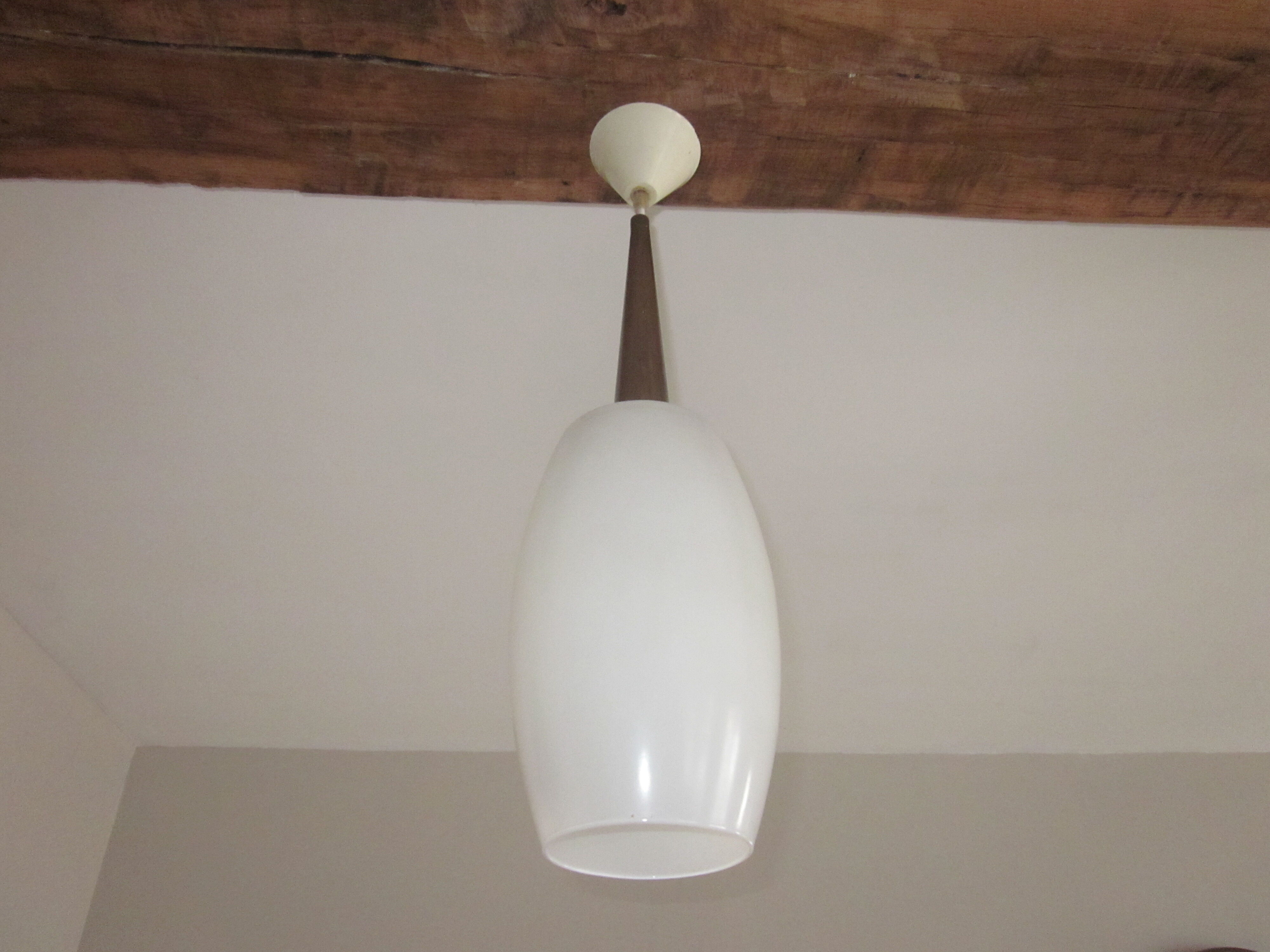 Suspension of years 50-60 in opaline