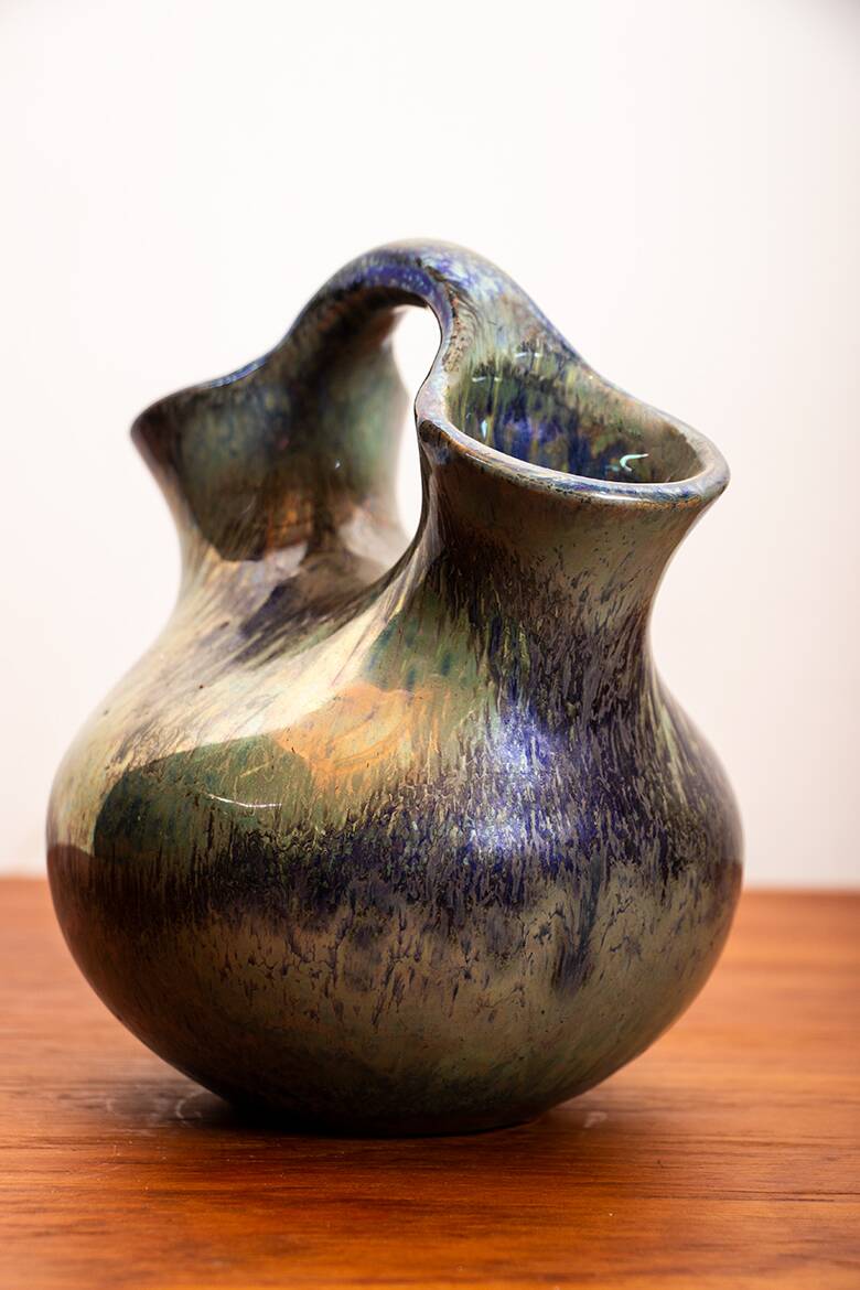 Art Deco double-necked vase in iridescent green flamed stoneware by Alphonse Cytère.