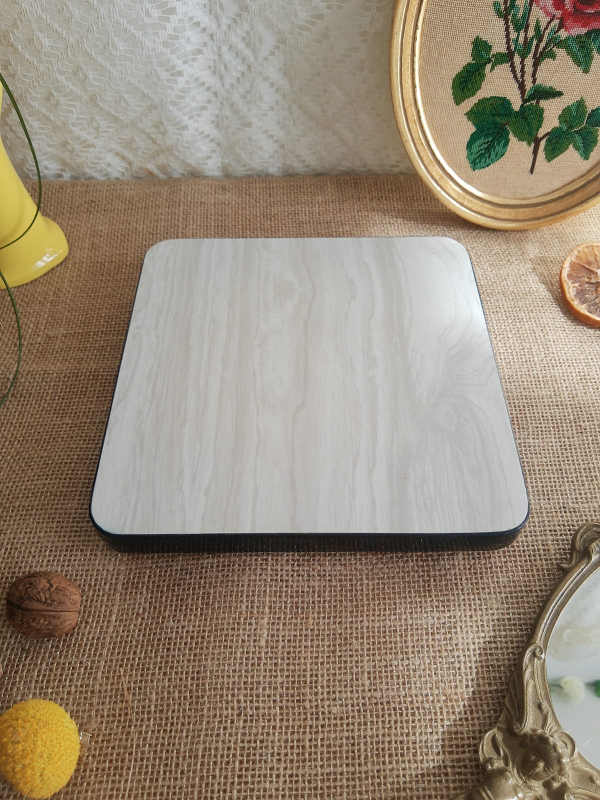 Flat bottom in white veined formica gray - vintage