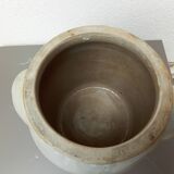 Beige enameled stoneware pot