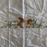 Nappe broderies lapins