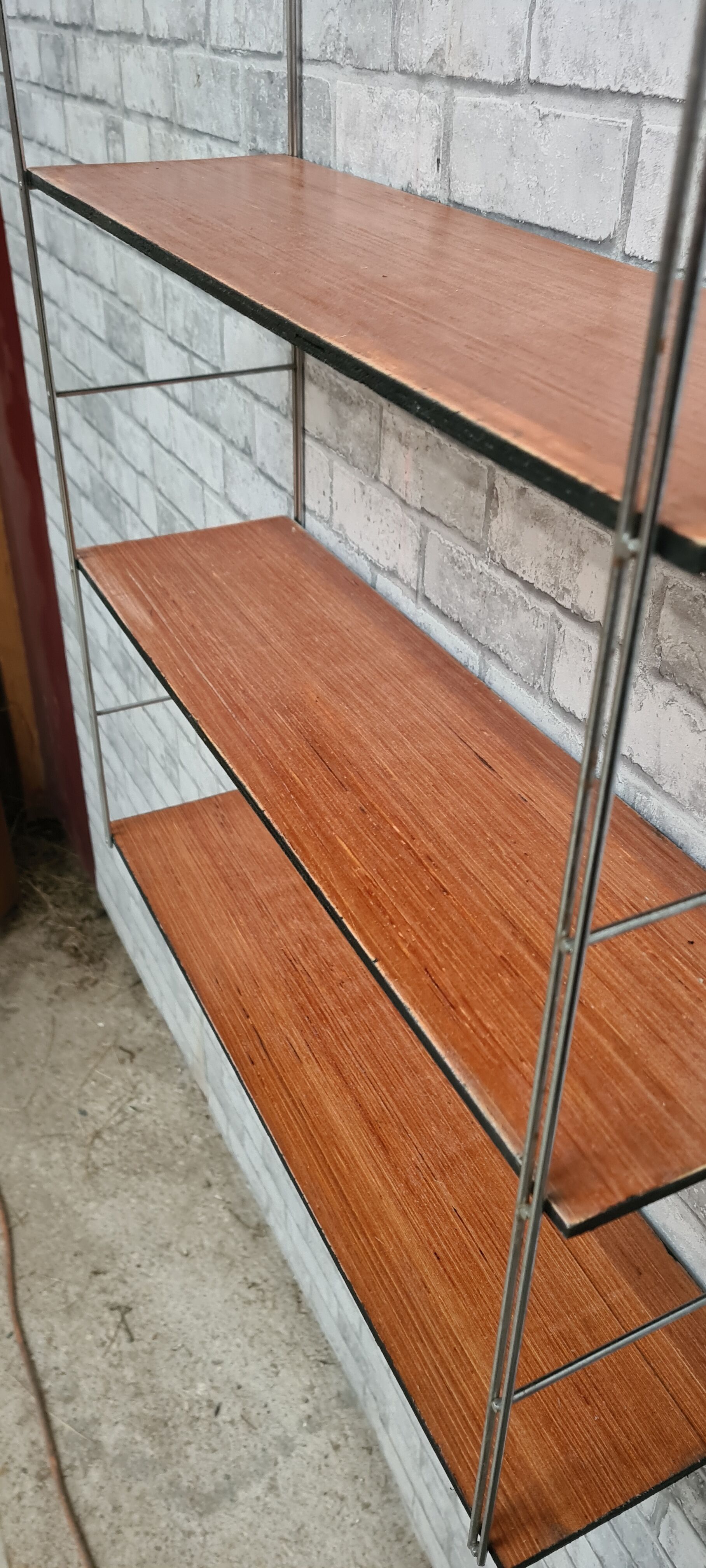 String shelf 58x58x16