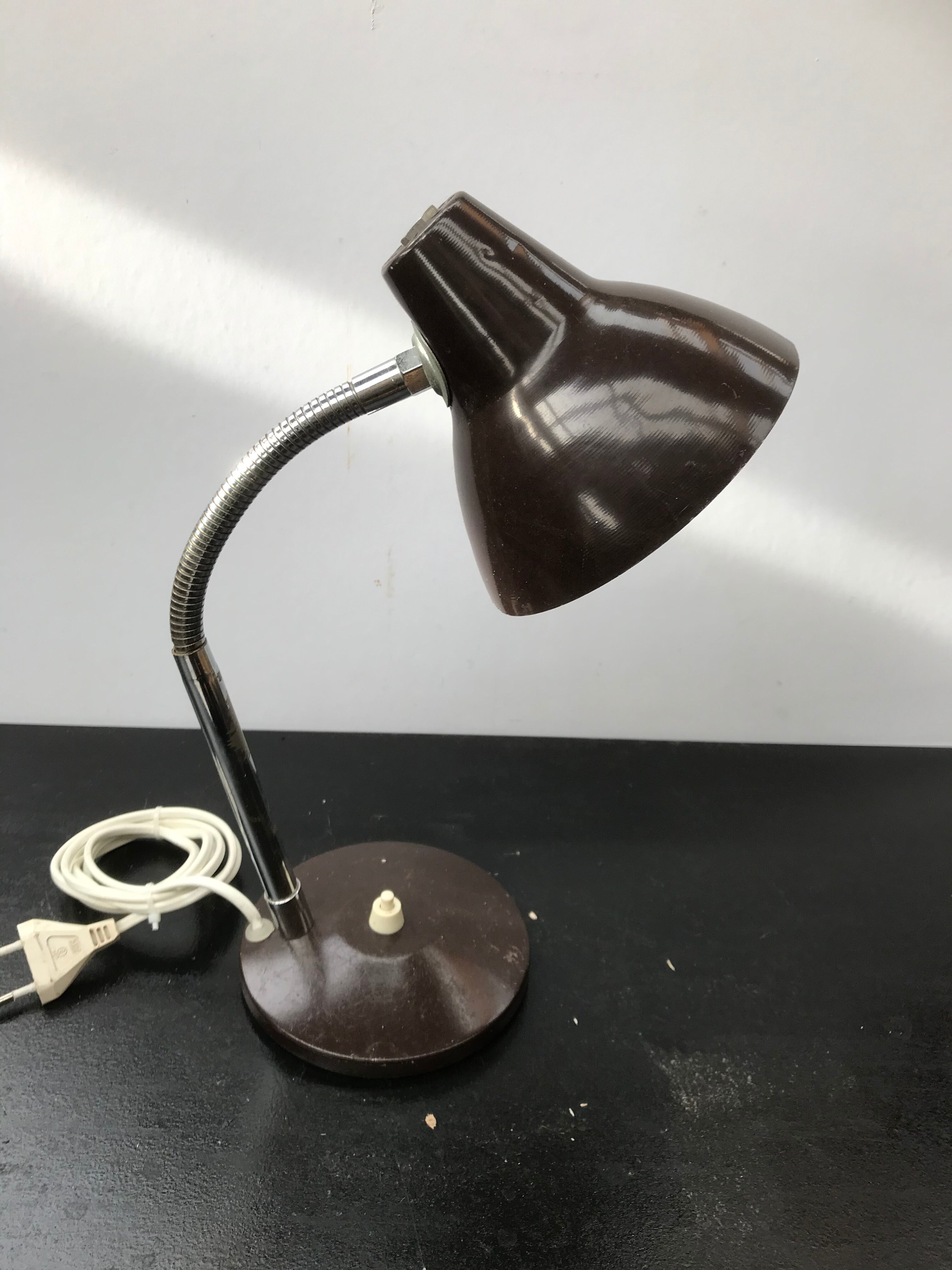 Metal desk lamp