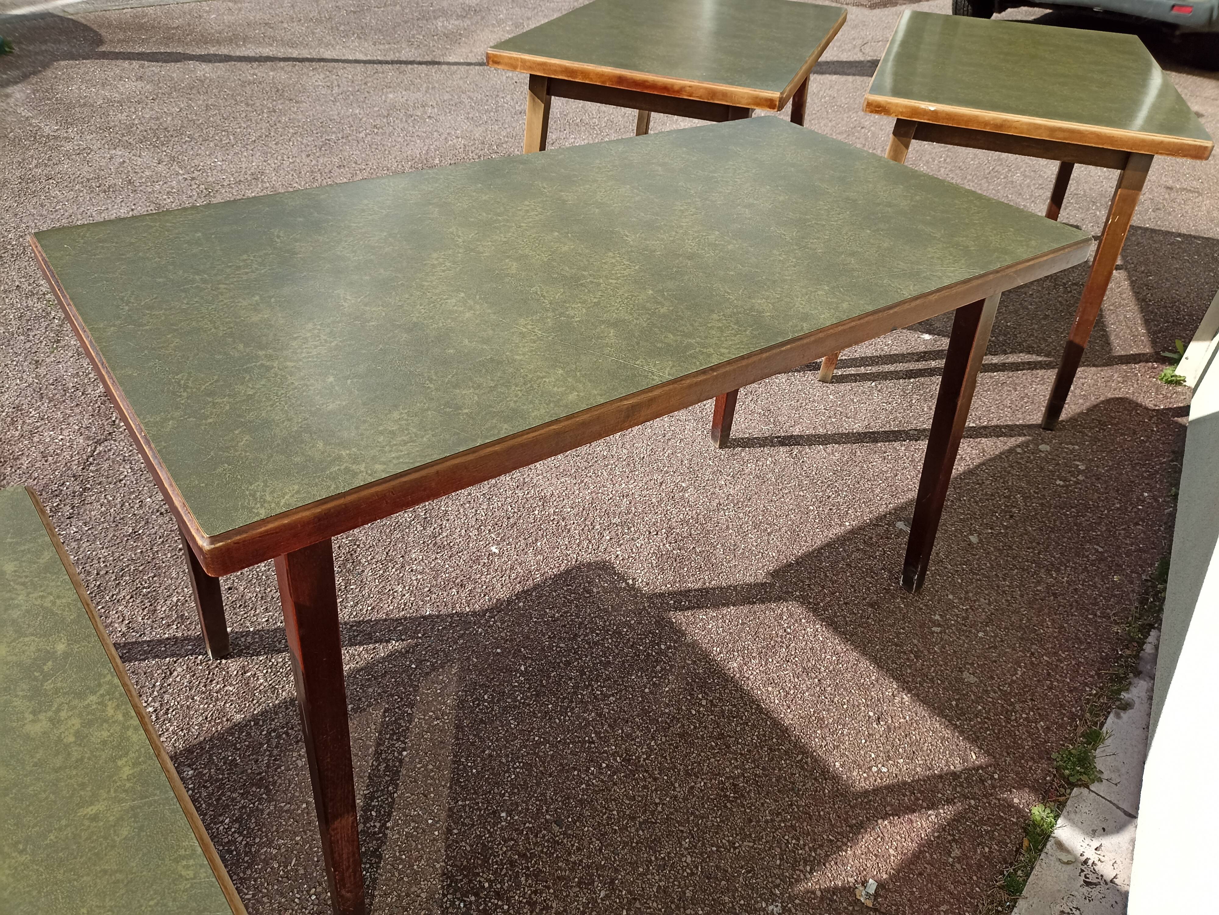 Set of 5 wooden and Formica bistro table