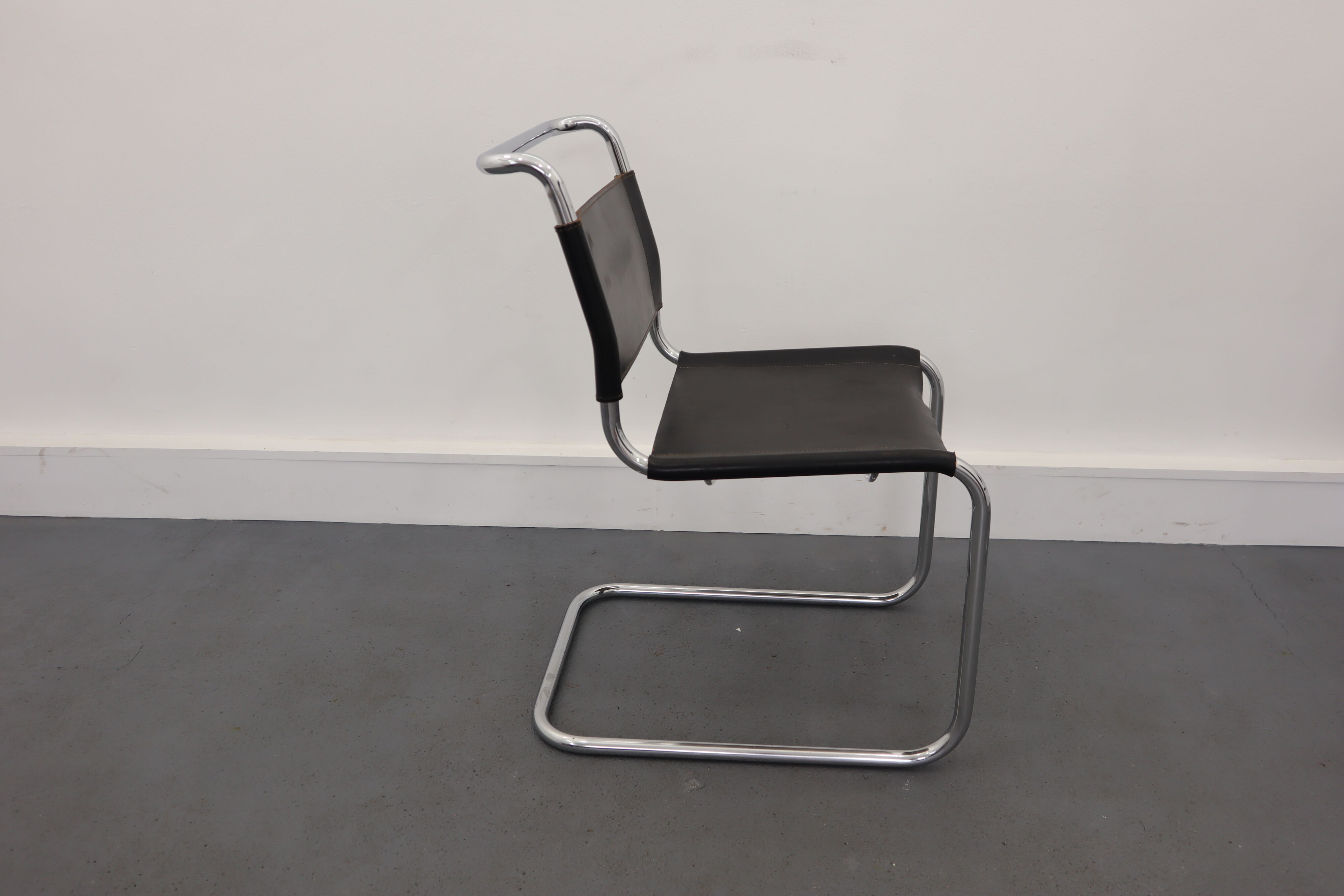 Chairs design Breuer, modèle B33, édition Thonet