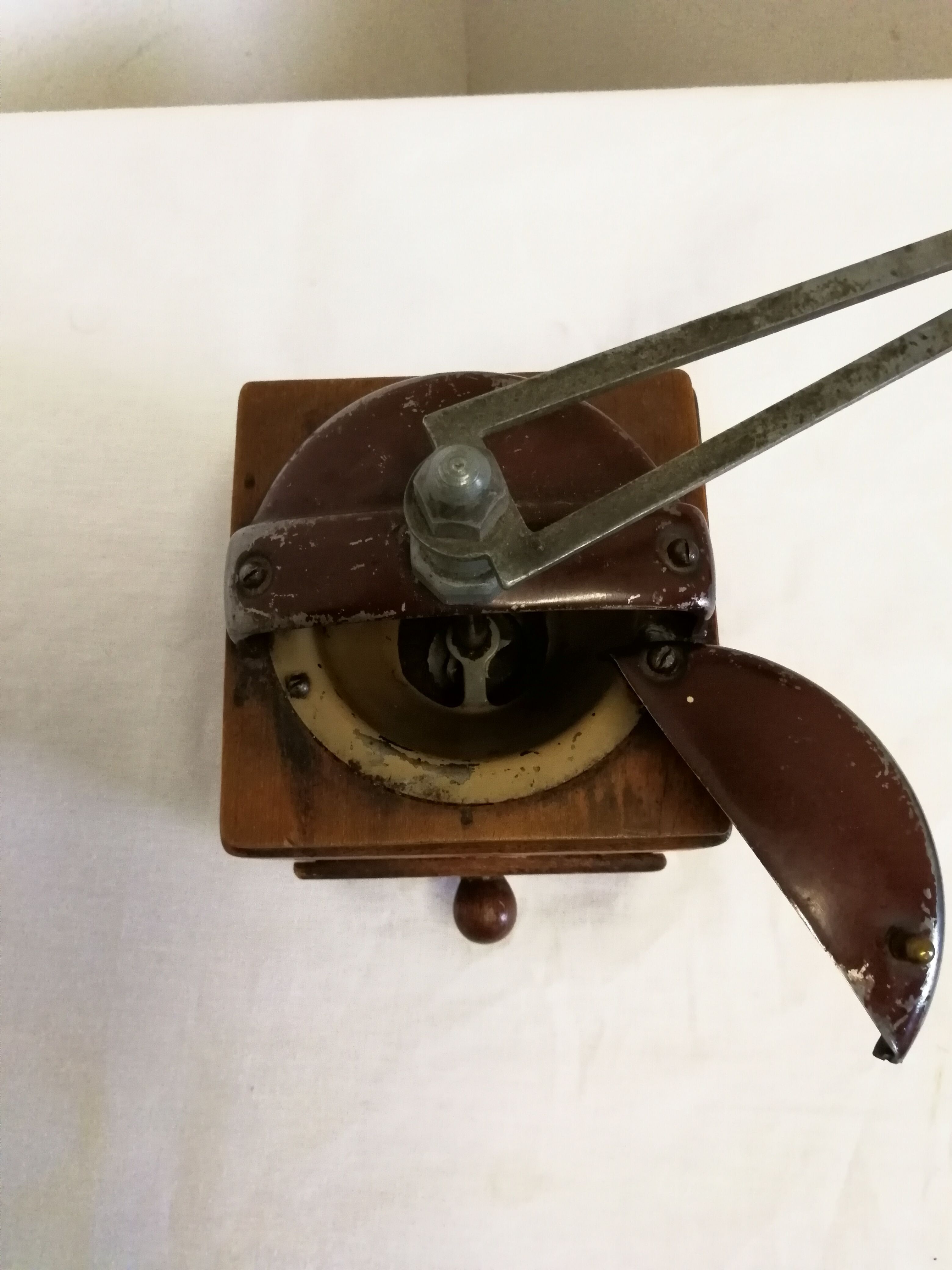 Former coffee mill peugeot frères