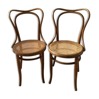 Paire de chaises bistrot anciennes signées J&J Kohn