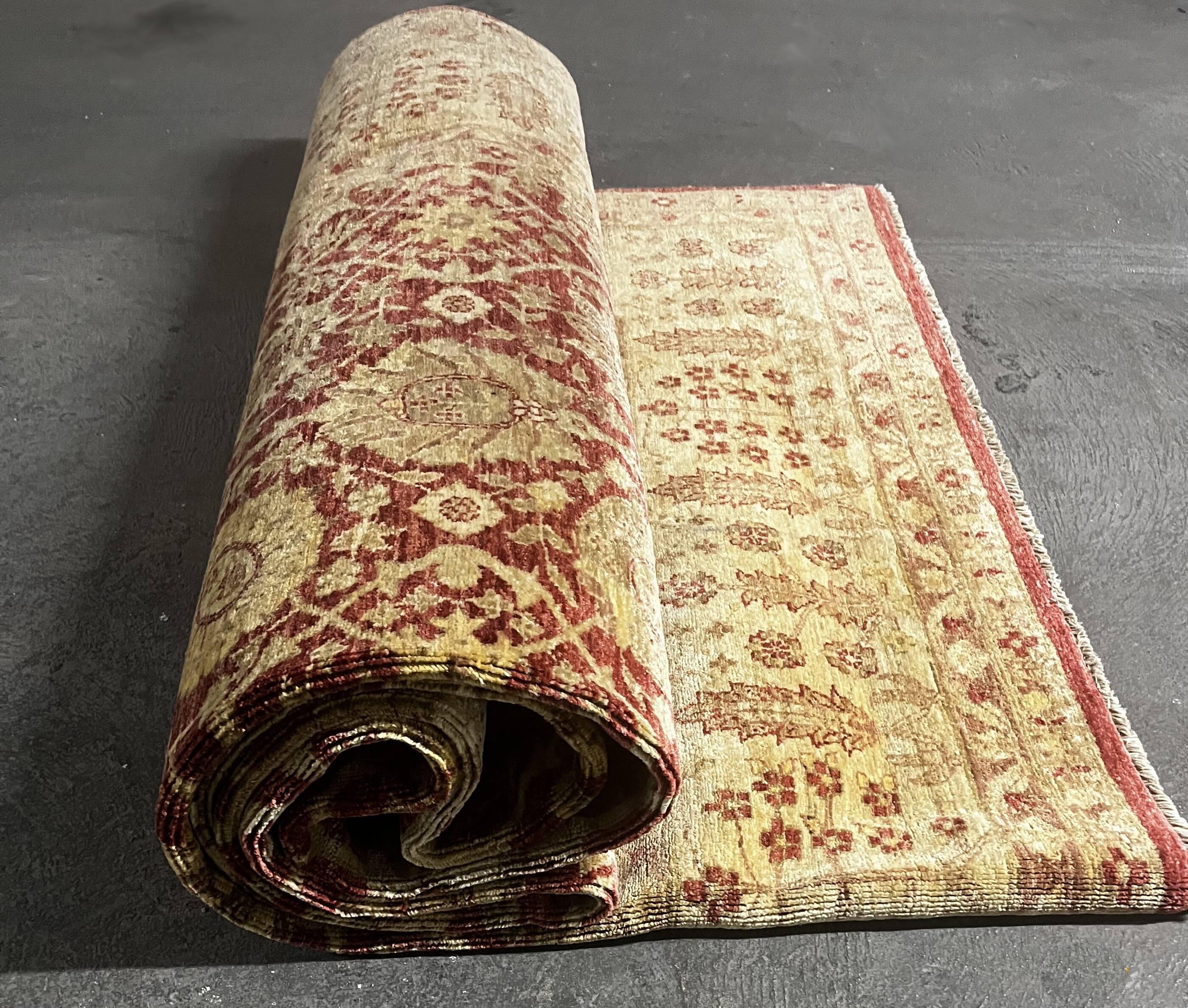 Large Ziegler Oriental Rug: 3.90 X 2.80 Meters - Handmade in wool
