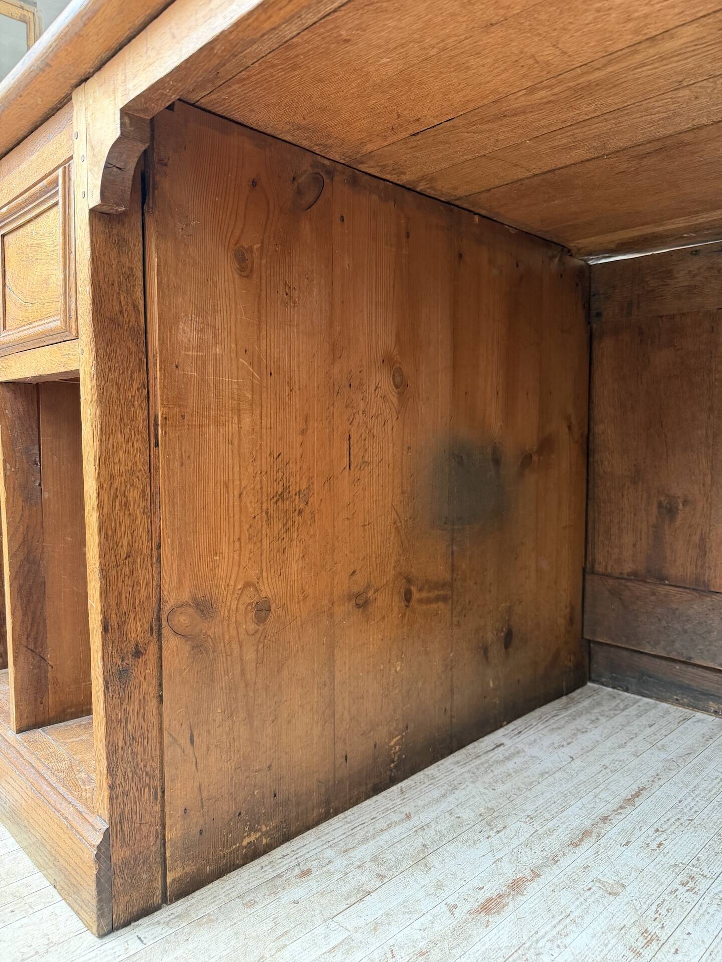 Counter or desk in oak from the 1950s.