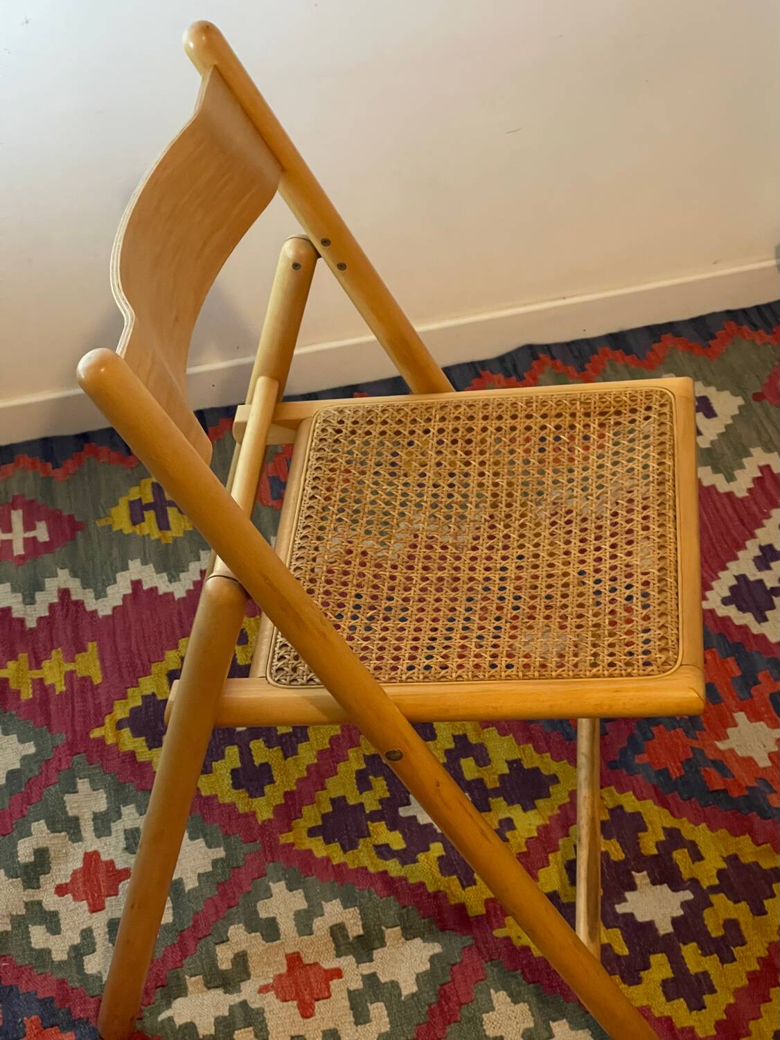 Folding chair with caning