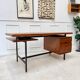 Bureau moderniste vintage