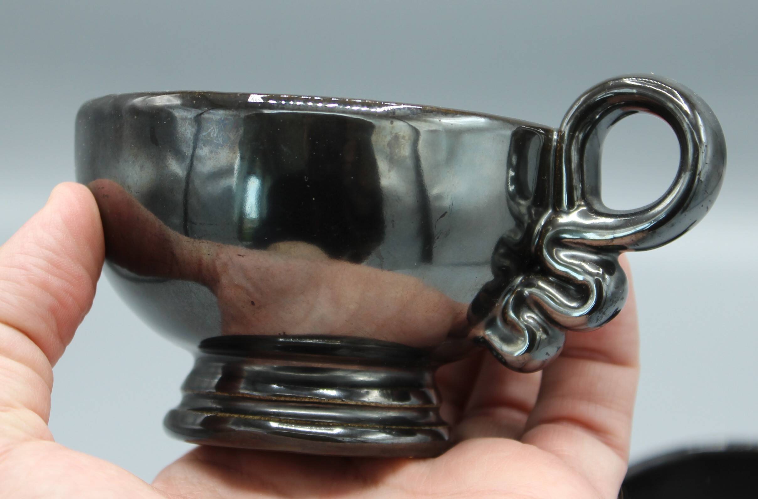 2 vintage design ceramic cups accolay