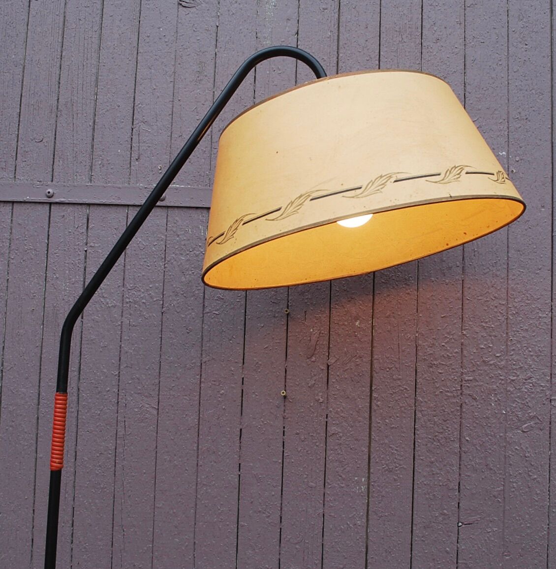 Reader lamp with tablet