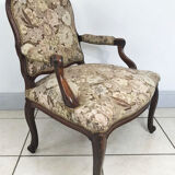 Louis XV vintage cabriolet armchair "à la Reine", 18th century