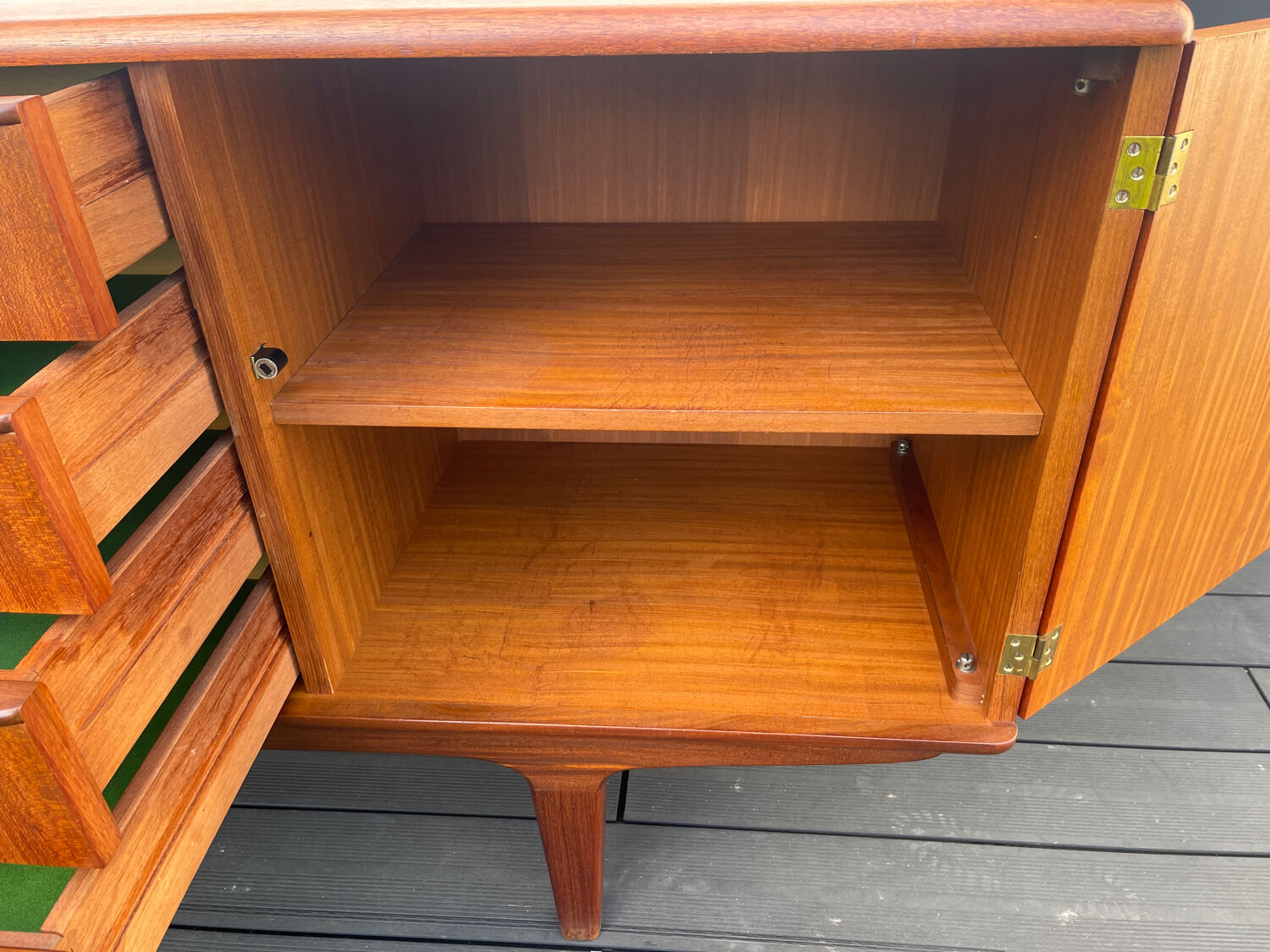 Low teak buffet enfilade, vintage Scandinavian style.