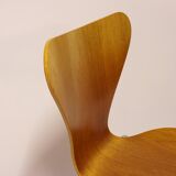 Pair of chairs by Arne Jacobsen for Fritz Hansen