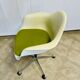 Fauteuil plastic armchair de Charles et Ray Eames édition Vitra