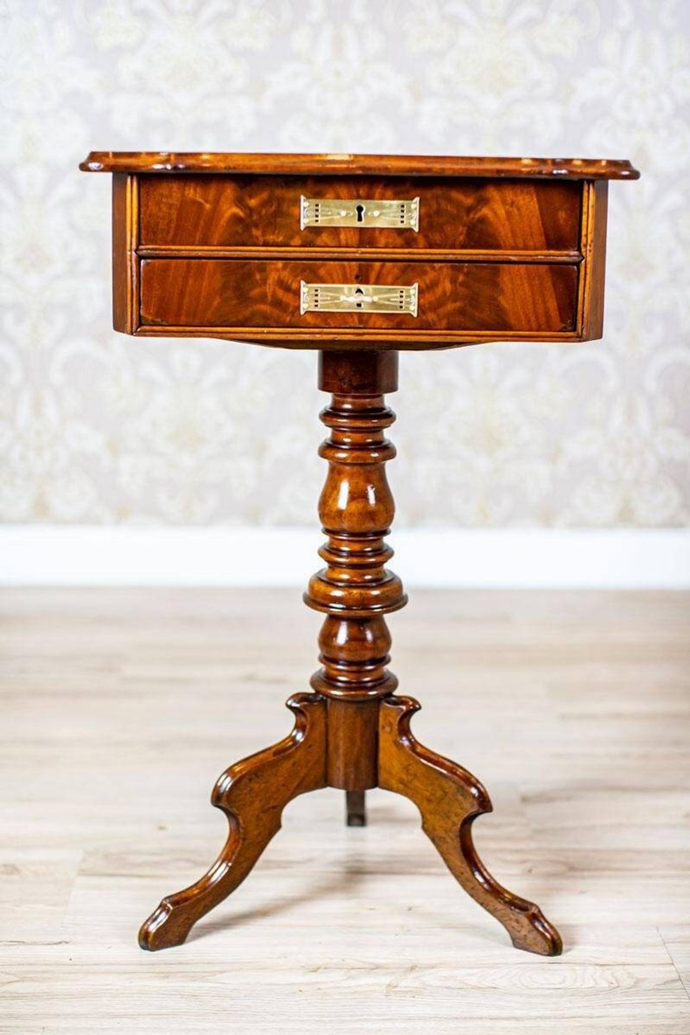 Table de couture antique Louis Philippe avec plateau marqueté, 1860