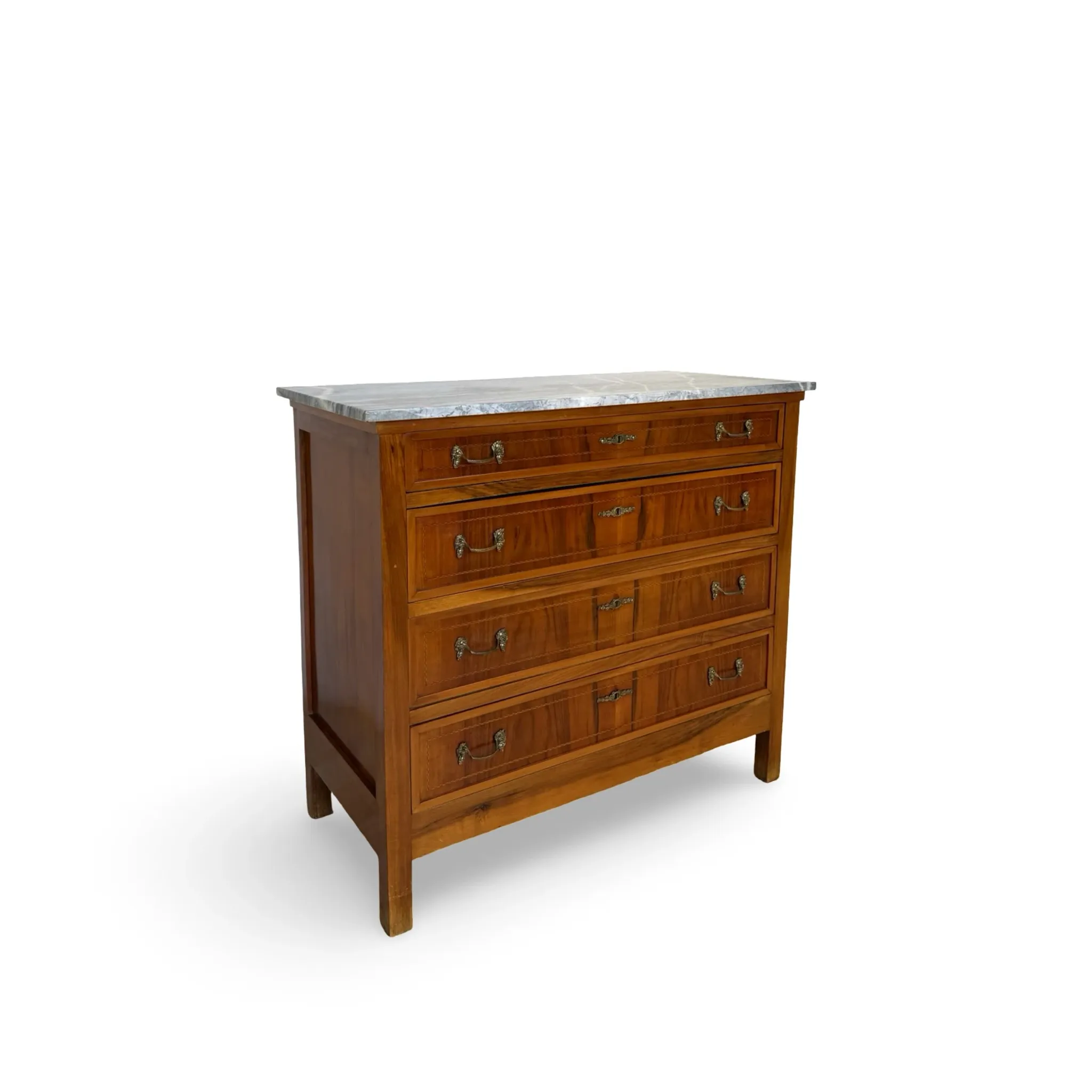 Elegant antique chest of drawers, dating to the early 20th century, ci