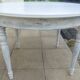 Round cherry wood table extendable to 210 cm without its extensions, completely refurbished.