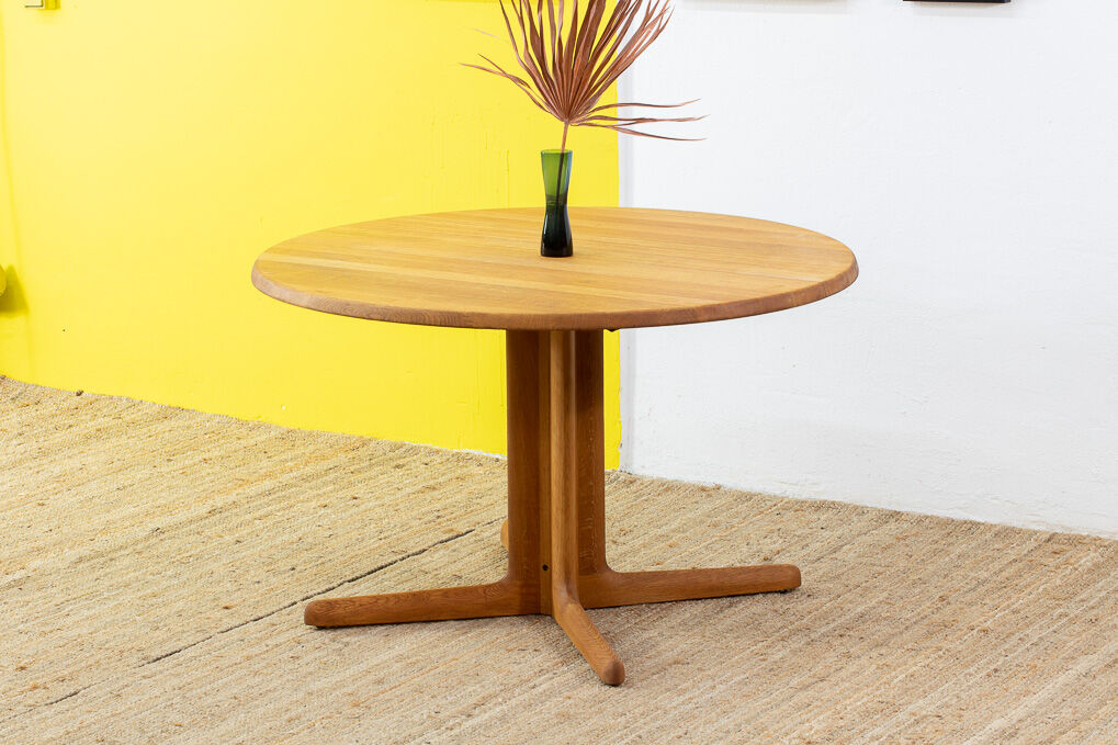Vintage Scandinavian table Denmark – 115.5 cm