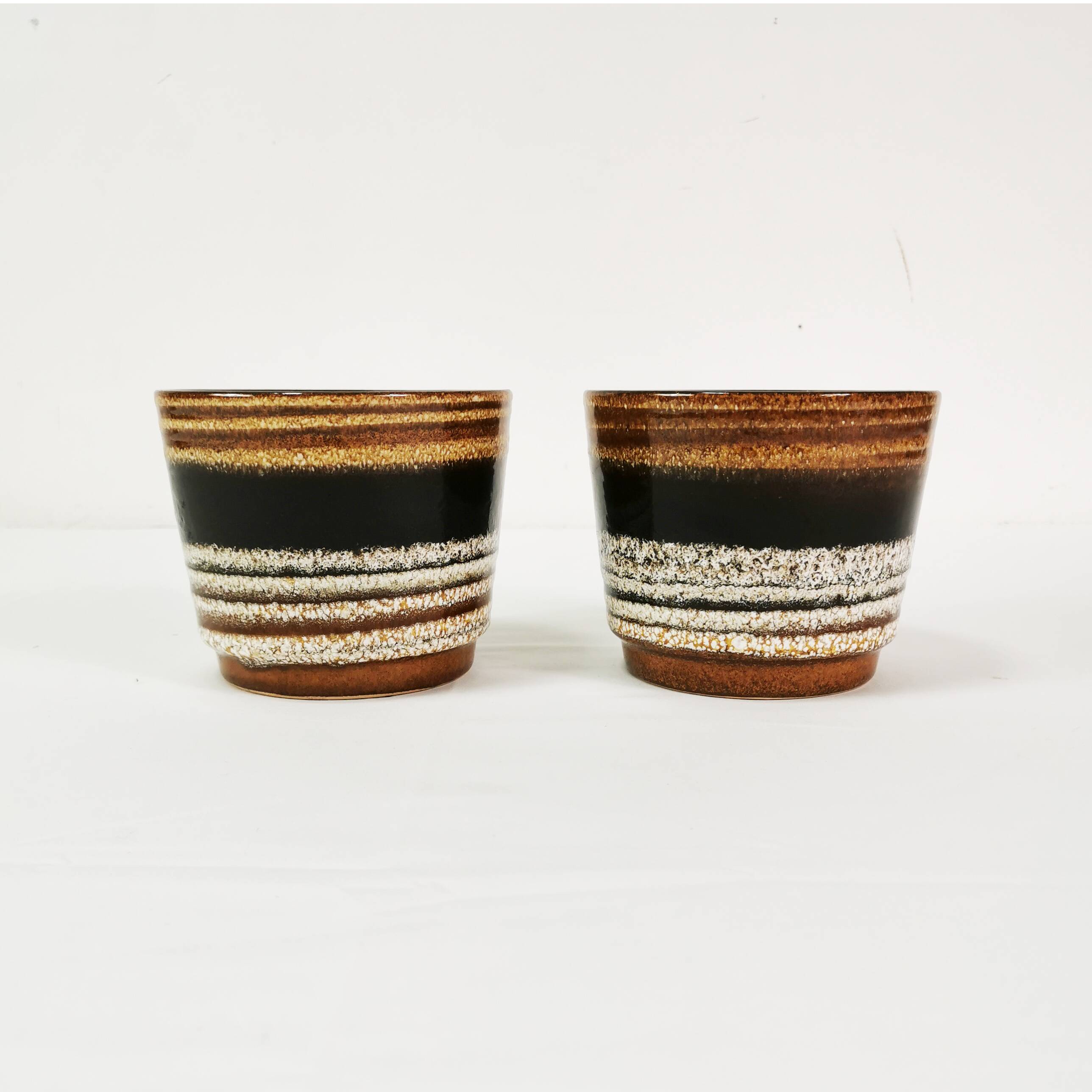 A pair of ceramic flower pots with covers, Scheurich, Germany, 1960s.