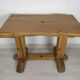 Table extérieur brutaliste