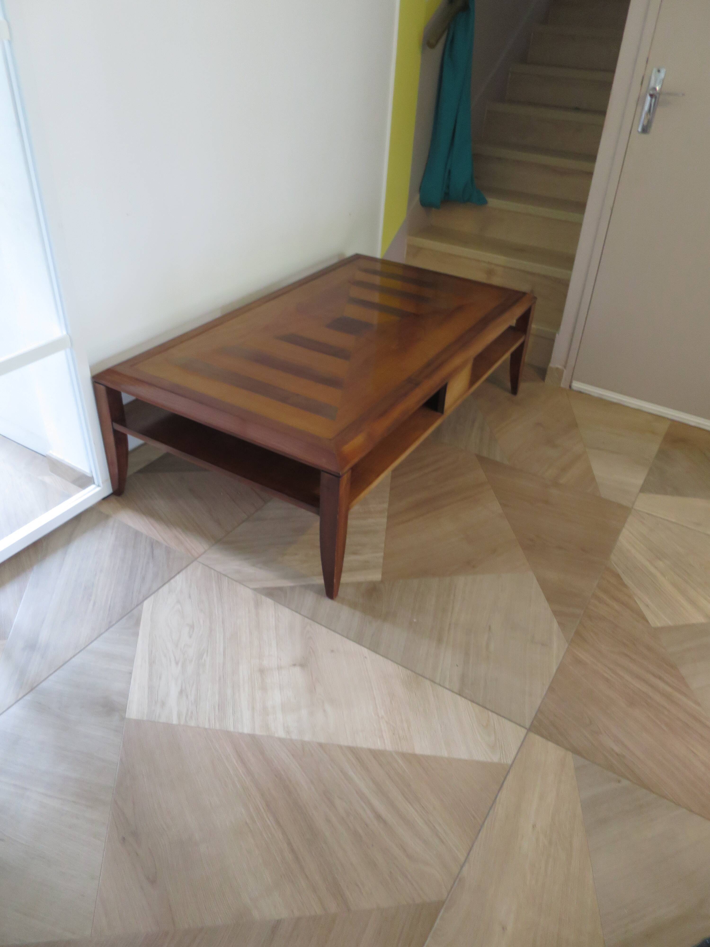 Large coffee table - cherry finish - solid wood - butterfly motifs