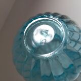 Vase bleu boule signé