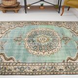 Tapis oriental vintage vert et crème 5x8 157x235 cm SK 24776