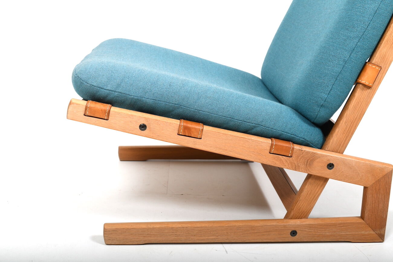 Danish Easychair in Oak with Leather Details 1960s.