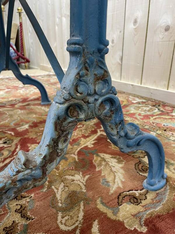 Table de bistrot en marbre et fonte