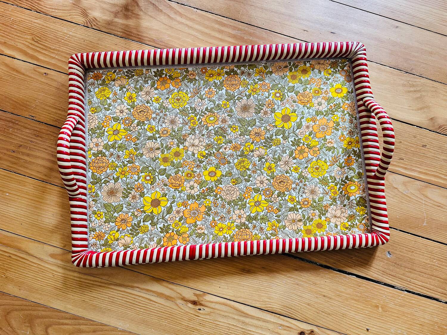 Vintage scoubidou tray