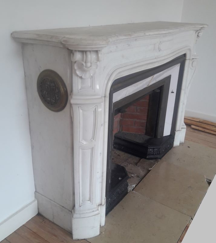 Fireplace XIX ° marble louis XV style with narrowed and floor slabs
