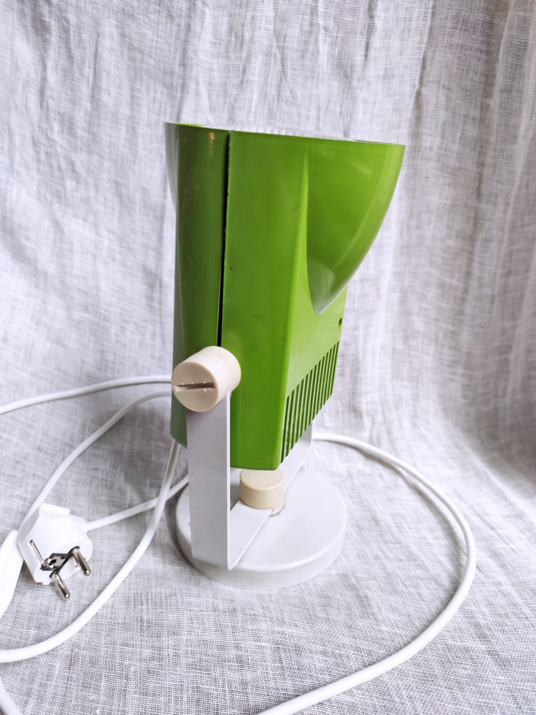 Apple green vintage metal table lamp