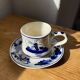 Tasse à café et soucoupe en Delft Blue peintes à la main