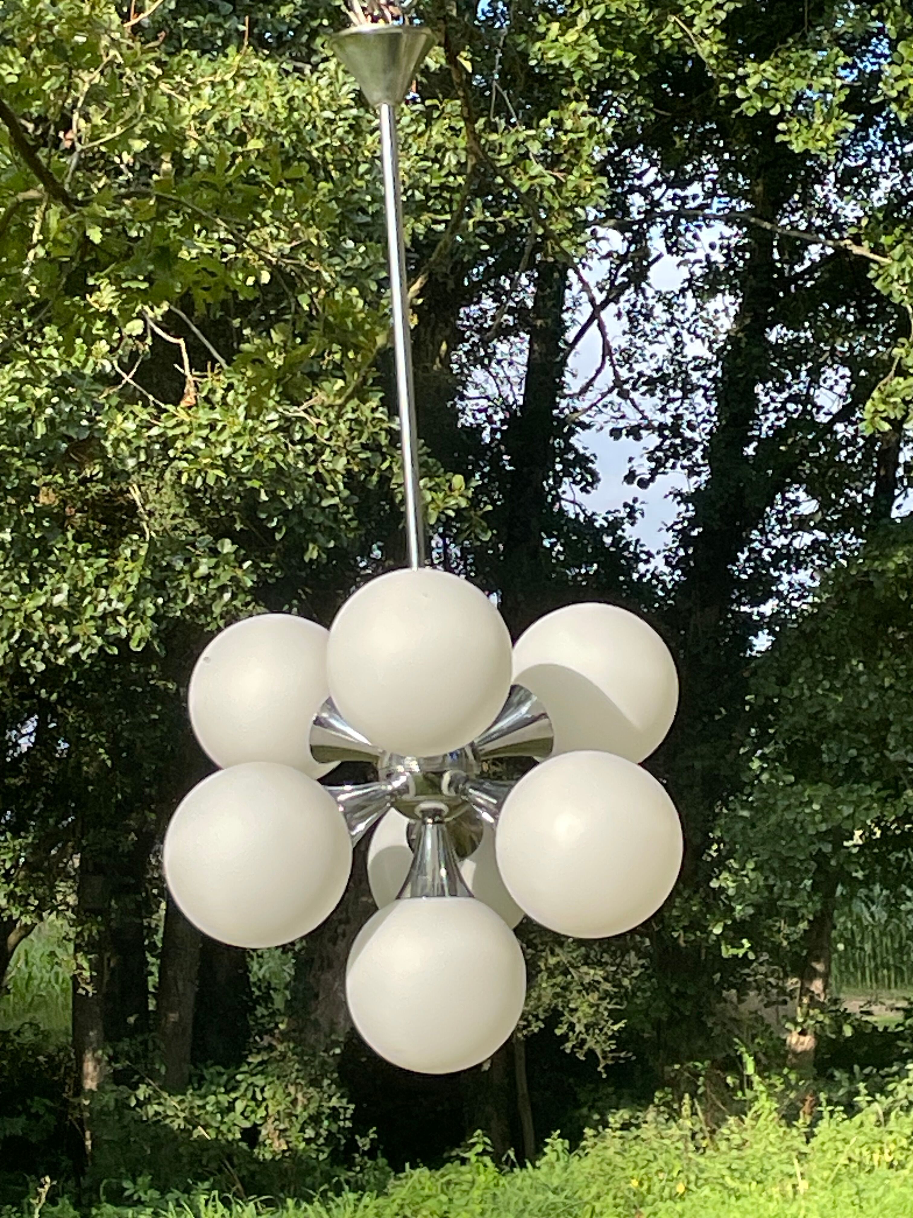 Ceiling lamp chandelier 7 lights Sputnik 1960s, The cluster