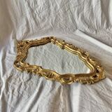 Ancien miroir en résine dorée - 43 x 68 cm