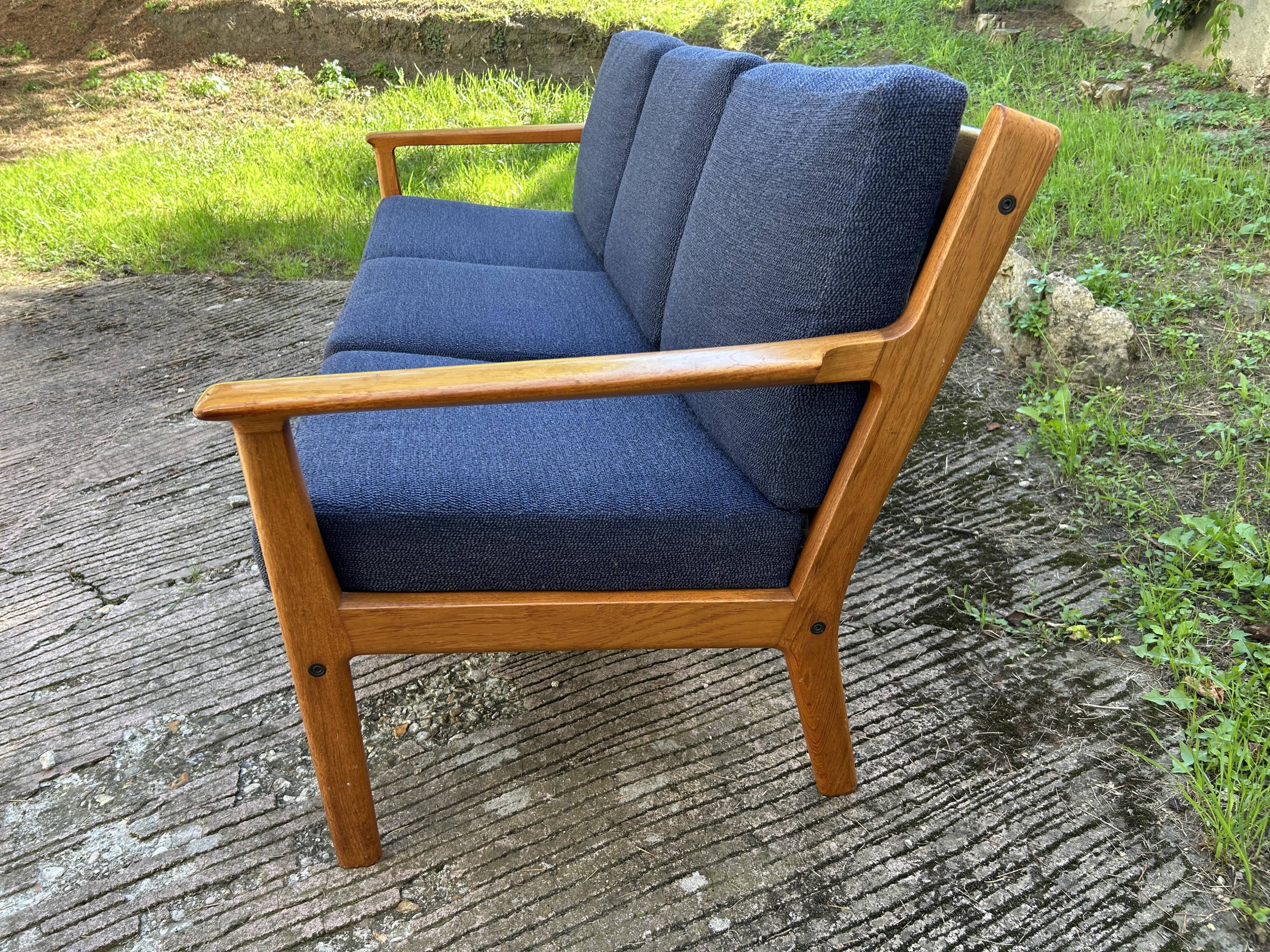 Hans J. Wegner GE265 oak sofa for Getama, Blue, 1960s