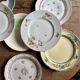 Lot de 12 assiettes plates vintage dépareillées