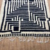 Handmade black and white Beni Ouraine Berber rug, size 150 x 250 cm