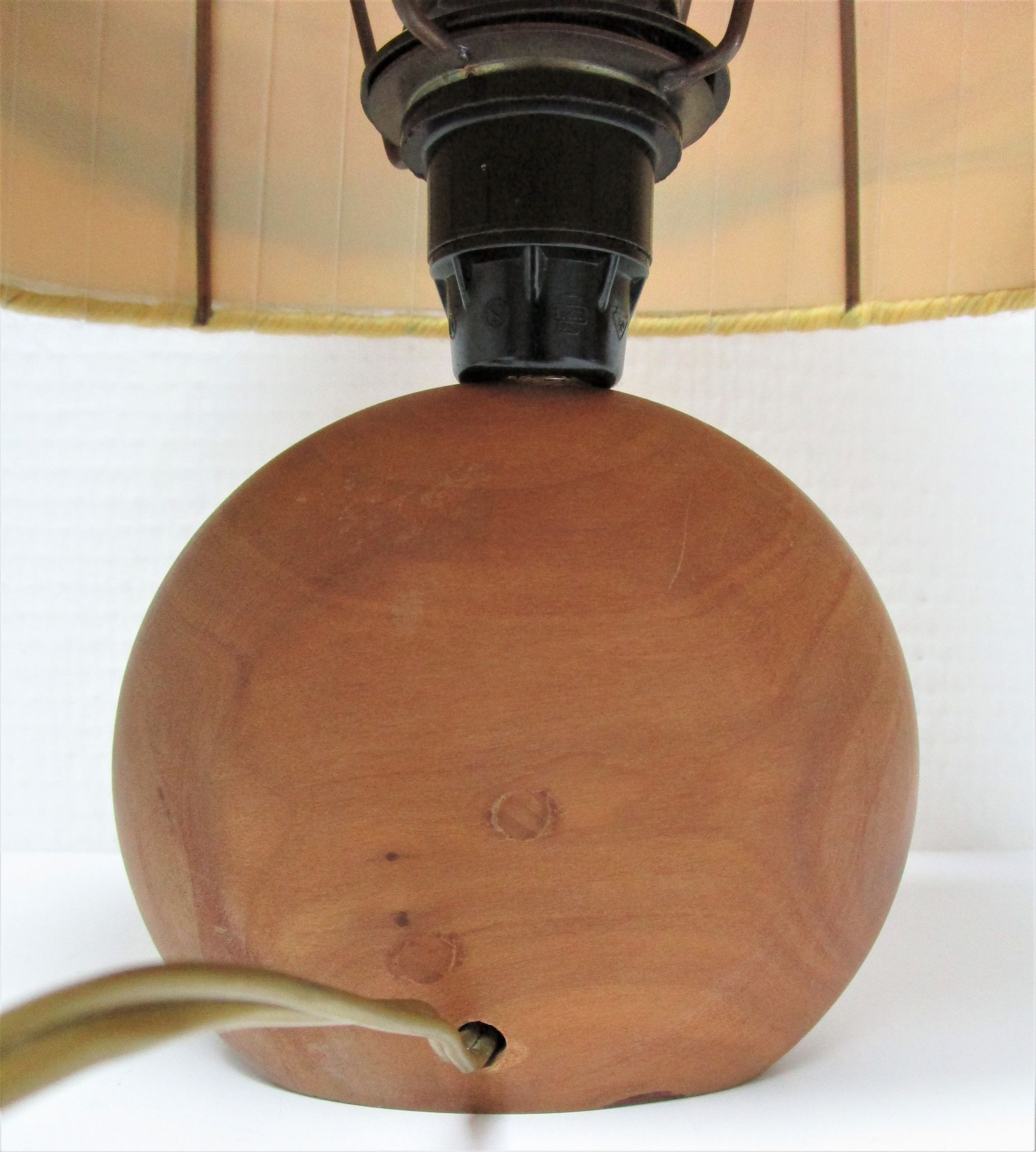 Wood lamp and vintage wool lampshade vintage, 70s