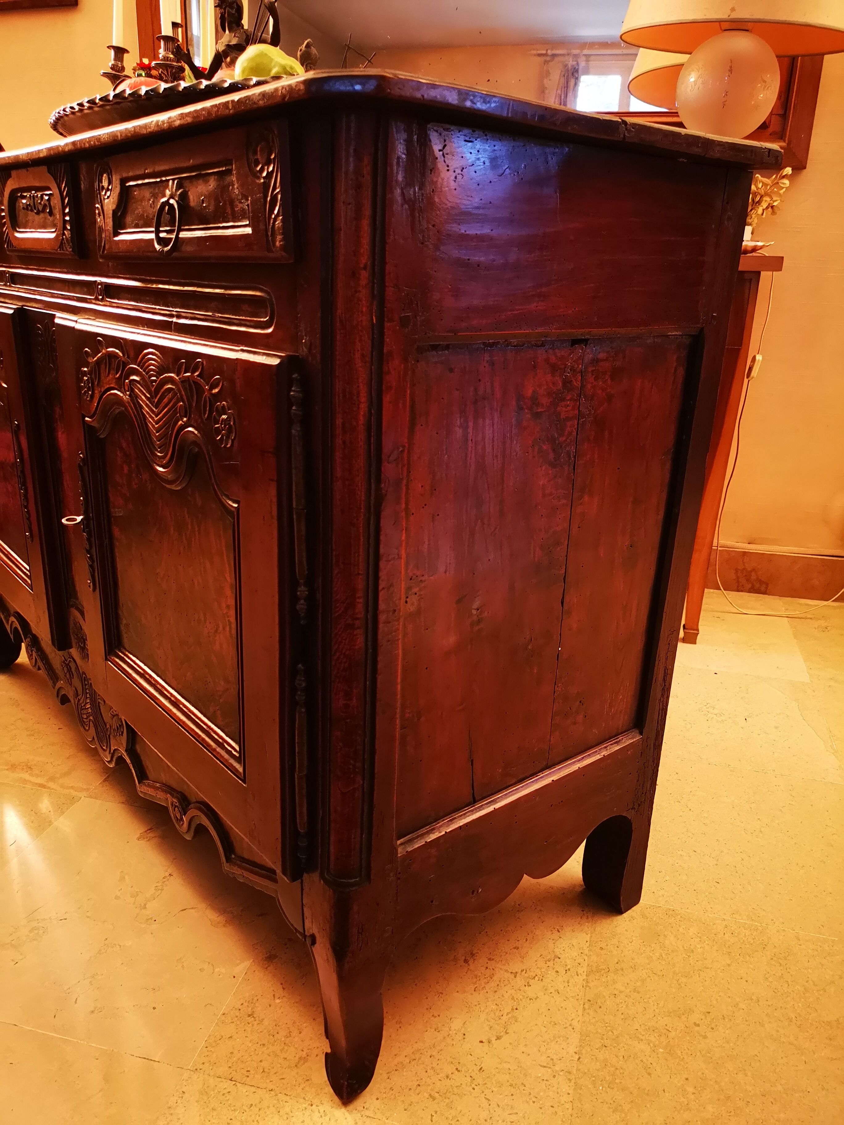 Buffet bas de style Louis XV
